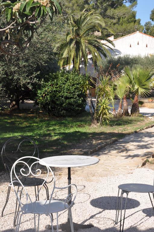 Du Cote De Chez Soi Hotel La Ciotat Kamer foto